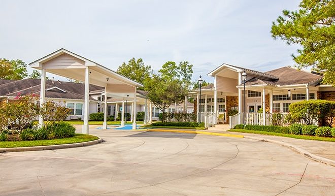 brookdale-kingwood-1-entrance