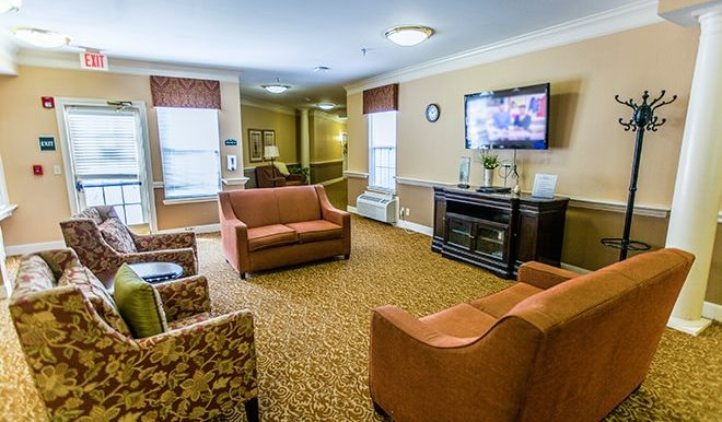 brookdale-kingwood-3-community-living-room
