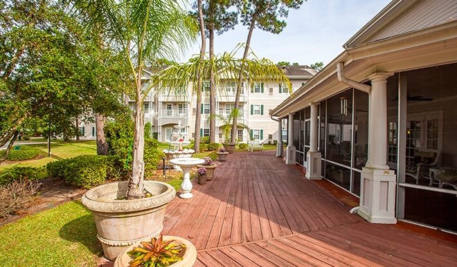 brookdale-kingwood-8-patio